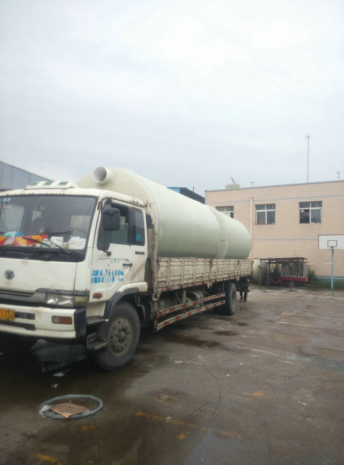 化糞池的裝車(chē)工作3